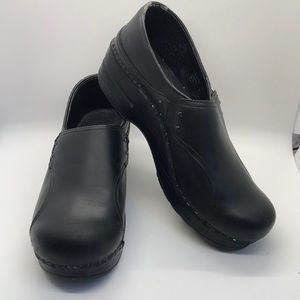 Dansko Black no slip shoes